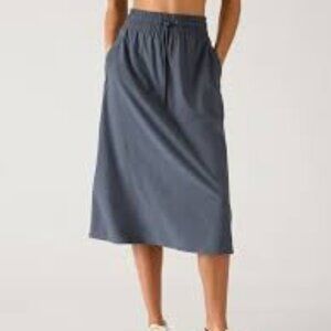 2 Athleta Avenue Skirts
